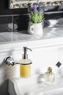 Sapho Diamond - Zeepdispenser 200 Ml, Chroom 1317-19 -Duravit || Geberit || Grohe Verkoopwinkel 0e29f8f3e893cf999326399a