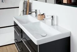Villeroy & Boch Avento - Wastafelkast, 1180x514x452 Mm, 4 Laden, Crystal Black A89300B3 -Duravit || Geberit || Grohe Verkoopwinkel 3a4ee31fa3b9c9ccc48b2d55