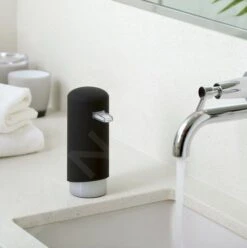 Compactor Clever - Zeepdispenser, 360 Ml, Zwart RAN9650 7 Compactor Clever - Zeepdispenser, 360 Ml, Zwart RAN9650 -Duravit || Geberit || Grohe Verkoopwinkel 3d6eb88226a51e7b45d727d4