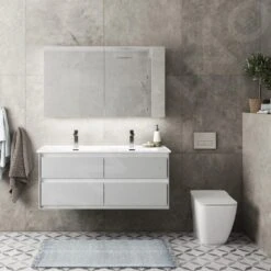 Ideal Standard Mirror&Light - Spiegelkast Met LED Verlichting En Inlegplank, 1000x700 Mm, Aluminium T3498AL -Duravit || Geberit || Grohe Verkoopwinkel 60f87749999a66c33872c2fc