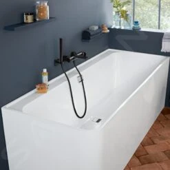 Villeroy & Boch Collaro - Back-to-wall Bad 1800x800 Mm Met Afvoer En Overloop, Wit UBA180COR9CR00VD01 -Duravit || Geberit || Grohe Verkoopwinkel 8a724003903d3058e2ffa1ee