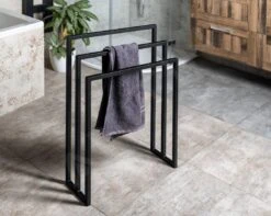 Sapho Badkamer Apparatuur - Handdoekhouder Op Standaard, Mat Zwart SKA303 -Duravit || Geberit || Grohe Verkoopwinkel d5467fdbce63deeaf3fc1d09